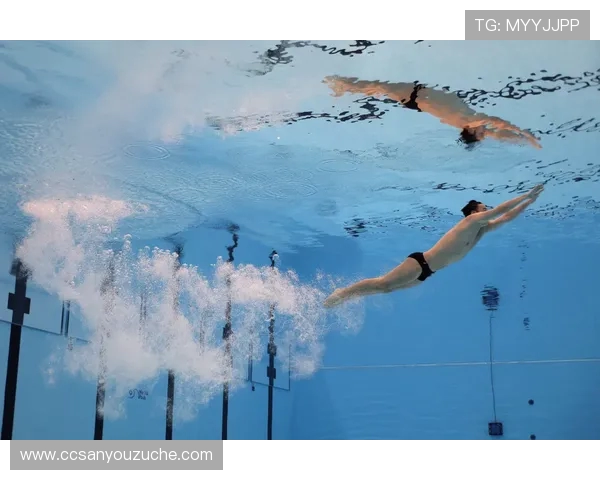 从惊险一跃到完美入水探索跳水运动的力量与艺术之美